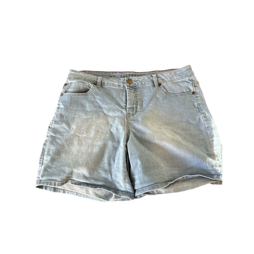 Women's Liverpool Light Wash Denim Shorts Blue Size M Casual 5-Pocket Design
